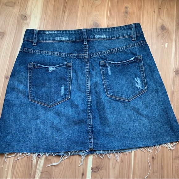 Button Down Skirt - Picture 3 of 5